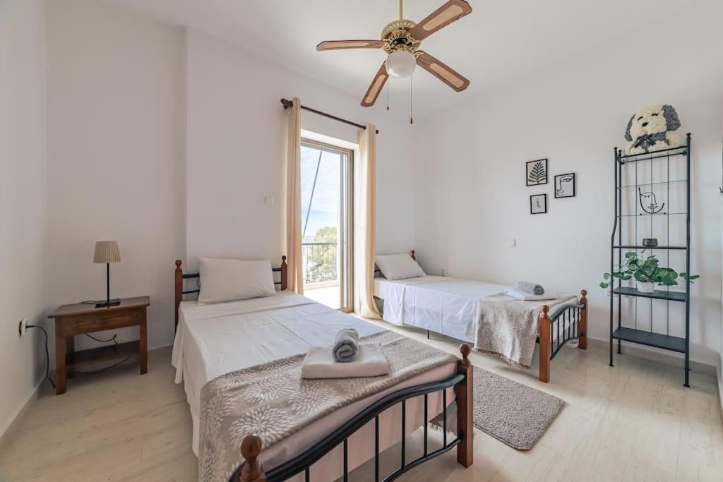 Seaside Escape Apartment Saronida Εξωτερικό φωτογραφία