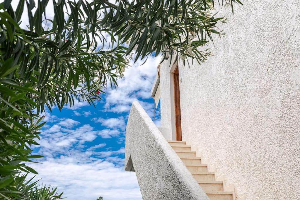 Seaside Escape Apartment Saronida Εξωτερικό φωτογραφία